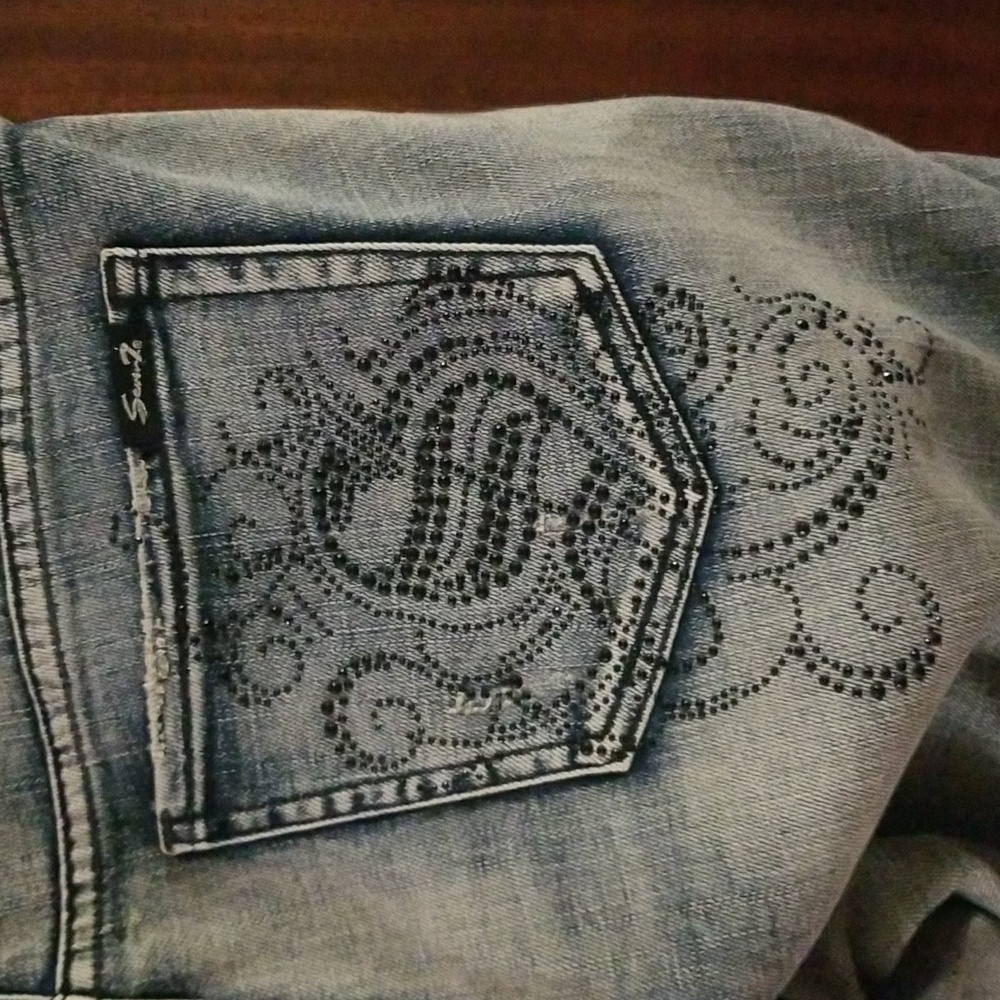 7 Jeans - Picture 3 of 8
